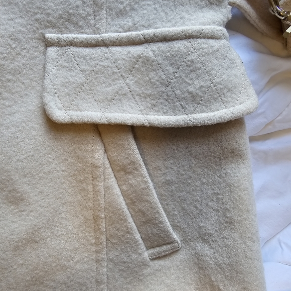 Coat with removable fur hoodie - Picture 5 of 8